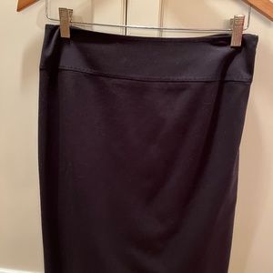 ELLIE TAHARI BLACK PENCIL SJIRT  SIZE 6